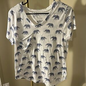 Grayson/Threads elephant T shirt. Size XS. Gently worn.